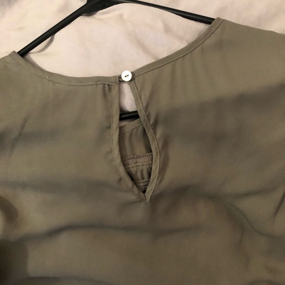 Grey flutter sleeve blouse - Picture 4 of 5